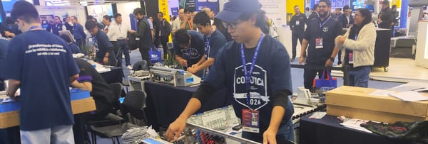 Así vivieron estudiantes de Tecmilenio un reto real de robótica industrial