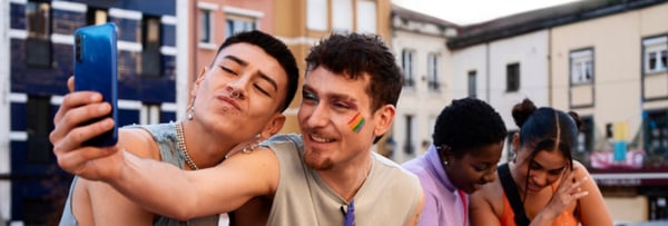 Diversidad sexogenérica en la era digital: reflexiones en el Día del Orgullo LGBT+