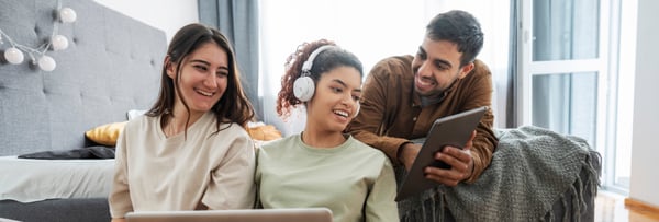 ¿Las redes sociales afectan la felicidad? Claves del Reporte Mundial de la Felicidad 2026