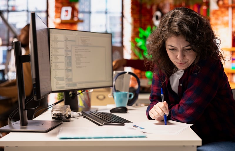 startup-hr-employer-preparing-interview-questions-vet-selected-applicants